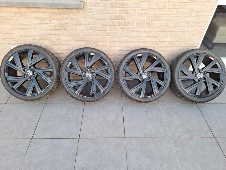 Velgen Golf 8 GTI met winterbanden, Auto-onderdelen, Banden en Velgen, Velg(en), Winterbanden, Gebruikt, Ophalen