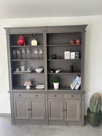 Kast dressoir + boekenkast beschikbaar voor biedingen