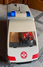 Ambulance Playmobile avec lumière + 1 poupée., Enfants & Bébés, Jouets | Véhicules en jouets, Utilisé, Enlèvement ou Envoi