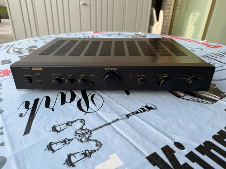 Versterker Rotel R04, TV, Hi-fi & Vidéo, Amplificateurs & Ampli-syntoniseurs, Utilisé, Stéréo, Enlèvement