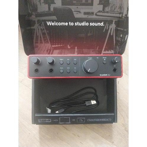 Focusrite Scarlett 2i2 4e generatie - USB 2-audio-interface, Computers en Software, Geluidskaarten, Zo goed als nieuw, Extern