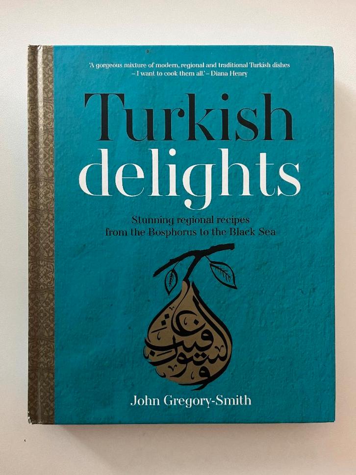 John Gergory-Smith - Turkish Delights (Engelstalig boek), Livres, Livres de cuisine, Utilisé, Entrées et Soupes, Plat principal