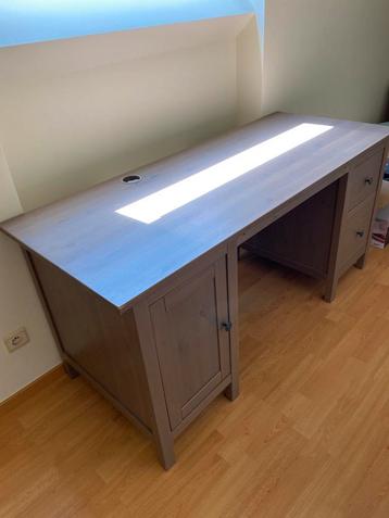 Bureau beschikbaar voor biedingen