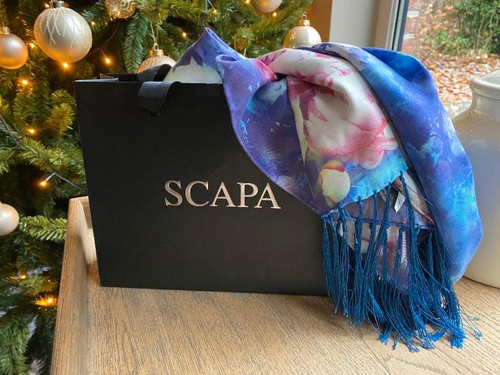 Scapa zijden sjaal met bloemenprint, Kleding | Dames, Mutsen, Sjaals en Handschoenen, Nieuw, Sjaal, Ophalen of Verzenden