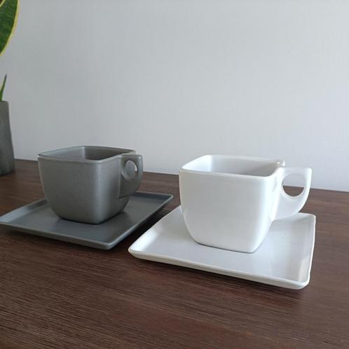 Modern servies grijs-wit, Huis en Inrichting, Keuken | Servies, Nieuw, Ophalen