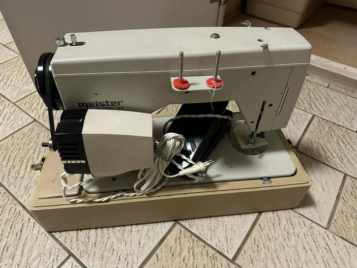 Naaimachine Meister, Hobby en Vrije tijd, Naaimachines en Toebehoren, Zo goed als nieuw, Naaimachine, Ophalen