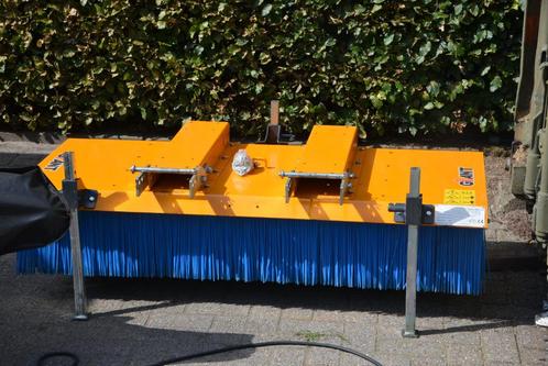 bezem blokbezem duwveger Giant, Tuin en Terras, Hand-tuingereedschap, Zo goed als nieuw, Bezem, Ophalen