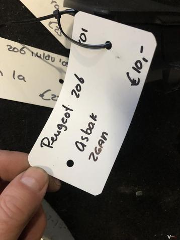 Peugeot 206 2001 Asbak  zgan  beschikbaar voor biedingen