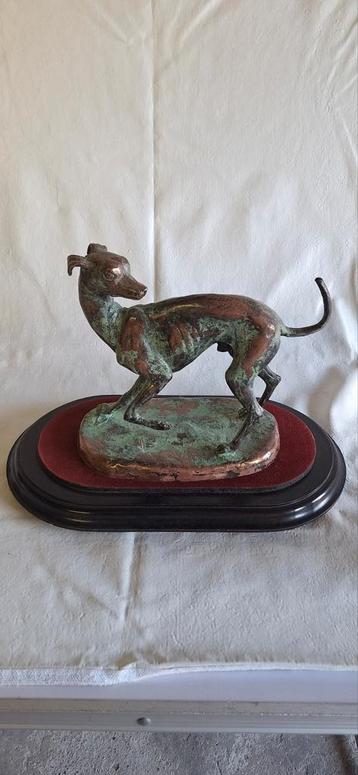 Lévrier bronze art nouveau sur socle, Enlèvement