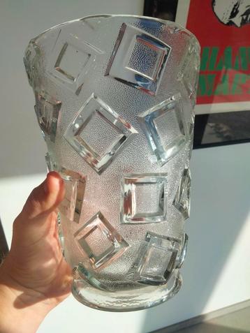 1920s 30s Art Deco press mould vaas glas reliëf  beschikbaar voor biedingen
