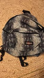 Sac à dos Eastpak motif serpent, 25 à 40 cm, Enlèvement ou Envoi, Comme neuf, 30 à 45 cm