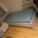 1 personen bed Ladebodem en matras. Prijs 150., Huis en Inrichting, Slaapkamer | Complete slaapkamers, Ophalen of Verzenden, Zo goed als nieuw