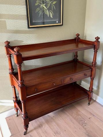 antieke etagaire / display /tafel beschikbaar voor biedingen