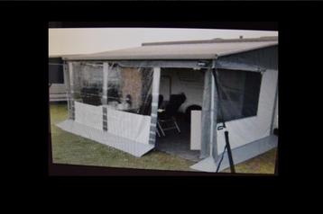 Thule voortent / Safari Room 550 voor een luifel van 550 cm  beschikbaar voor biedingen