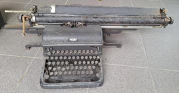 Royal typemachine  beschikbaar voor biedingen
