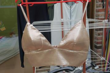 Cropped topje nieuw goudkleurig Vera&Lucy mt XL beschikbaar voor biedingen