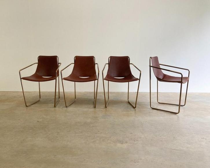 4 MIDJ Apelle leren italiaanse eetkamerstoel Beatriz Sempere, Antiek en Kunst, Antiek | Meubels | Stoelen en Sofa's, Ophalen