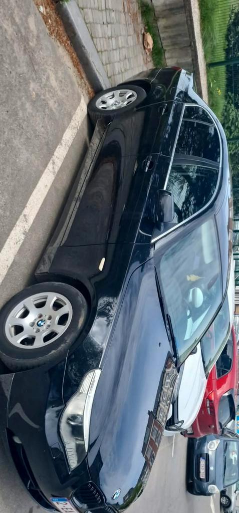 Bmw serie 5 525d, Autos, BMW, Particulier, Série 5, ABS, Régulateur de distance, Airbags, Air conditionné, Alarme, Ordinateur de bord