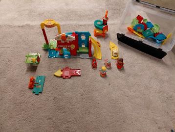 Toet toet auto's  beschikbaar voor biedingen