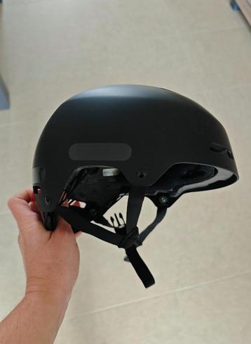 Casque de vélo/step Giro taille M disponible aux enchères