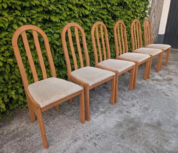Set toffe vintage stoelen beschikbaar voor biedingen