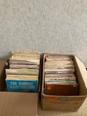 Vinyl singles beschikbaar voor biedingen
