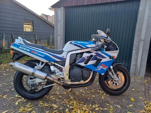 Gsxr750 1991 slingshot, Motos, Motos | Suzuki, Particulier, Super Sport, 4 cylindres, Enlèvement