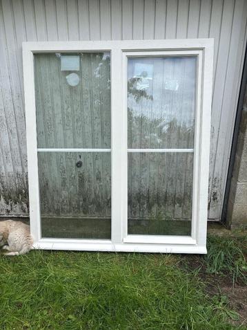 Châssis bois laqué 9016, Doe-het-zelf en Bouw, Glas en Ramen, Ophalen, Gevelraam of Ruit, Nieuw, 160 cm of meer