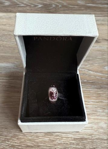 Pandora roze butterfly kisses murano, uitstekende staat beschikbaar voor biedingen