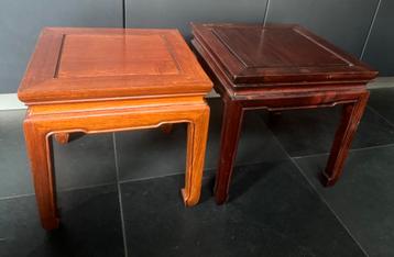2 Palissander Rosewood Oosterse bijzettafeltjes beschikbaar voor biedingen