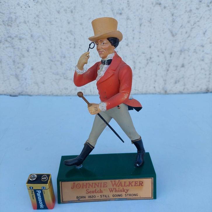 FIGURINE STATUE JOHNNIE WALKER WHISKY DANDY STRIDING MAN, Collections, Marques & Objets publicitaires, Utilisé, Autres types, Enlèvement ou Envoi