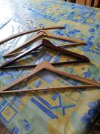 4 cintres en bois., Enlèvement ou Envoi, Comme neuf, Bois