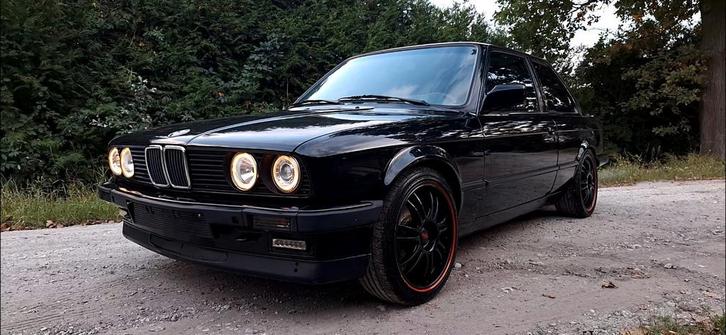 Bmw E30 316, Auto's, BMW, Particulier, 3 Reeks, Benzine, Handgeschakeld, Zwart, Zwart, Leder, Achterwielaandrijving, Ophalen