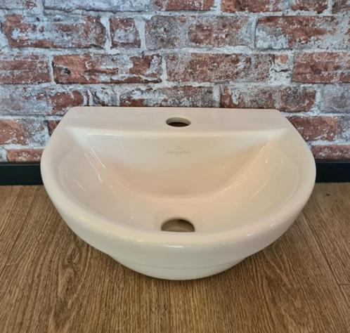 3x toilet fonteintje, Vileroy & Boch, 1 langwerpige, 1 merkl, Doe-het-zelf en Bouw, Sanitair, Zo goed als nieuw, Wastafel, Steen