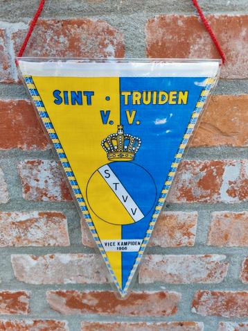 Sint-Truiden VV STVV voetbal 1960-70s vintage wimpel vaantje beschikbaar voor biedingen