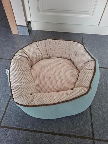 Anione : Kattenmand beschikbaar voor biedingen