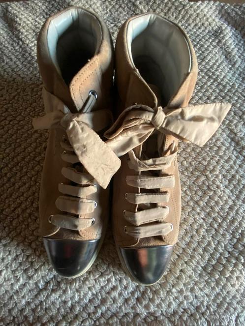 Prada hoge sneakers beige maat 40,5, Kleding | Dames, Schoenen, Zo goed als nieuw, Sneakers, Beige, Ophalen of Verzenden