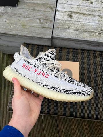 yeezy 350 zebra / eu 46 beschikbaar voor biedingen