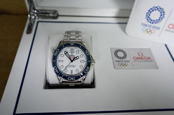 Omega Seamaster 300M TOKYO - Aangekocht in 2021- Limited Ed, Handtassen en Accessoires, Horloges | Heren, Gebruikt, Polshorloge