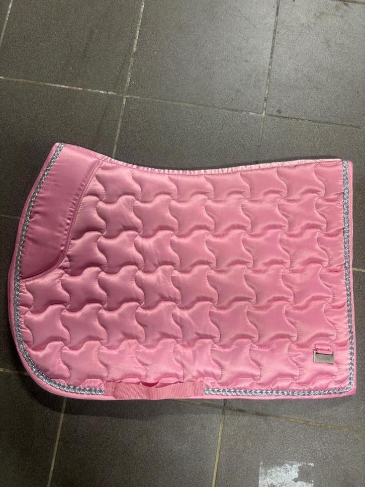 Verschillende spring zadeldekjes, Dieren en Toebehoren, Paarden en Pony's | Dekens en Dekjes, Zo goed als nieuw, Dekje, Ophalen of Verzenden