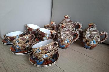 Japans Satsuma Moriage Dragon theeservies beschikbaar voor biedingen
