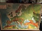 Schoolkaart Europa, Antiek en Kunst, Antiek | Schoolplaten, Ophalen