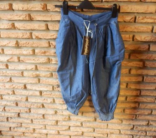 --(34)-  jeans pantacourt femme t.40 bleu - palabiu - neuf, Vêtements | Femmes, Jeans, Neuf, W30 - W32 (confection 38/40), Bleu