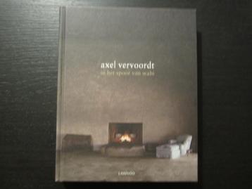 In het spoor van Wabi  -Axel Vervoordt- disponible aux enchères