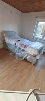 Lit électrique presque neuf avec matelas, Enlèvement, Matelas