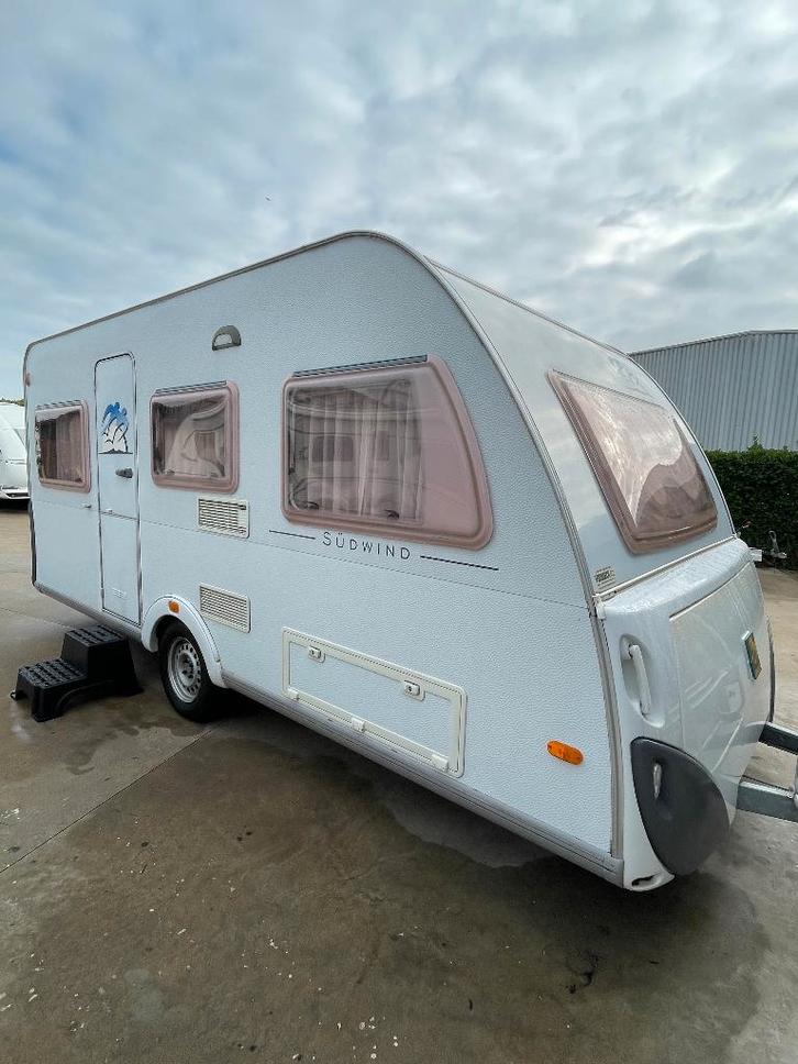 knaus 450 sudwind met extra kast stapelbed, Caravans en Kamperen, Caravans, Bedrijf, tot en met 5, 1000 - 1250 kg, Standaardzit