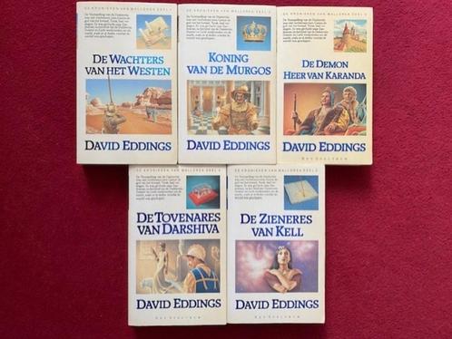 DAVID EDDINGS DE KRONIEKEN VAN MALLOREA DE COMPLETE SET IN G, Boeken, Fantasy, Verzenden