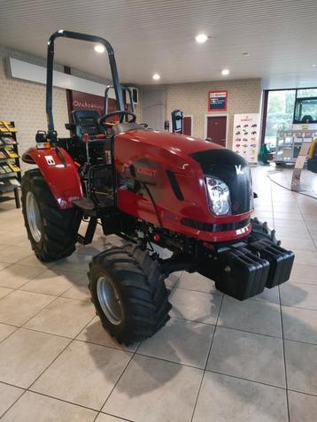 Knegt compact tractor 30 pk sterk stockaktie  Nieuw beschikbaar voor biedingen
