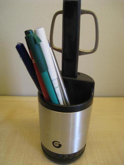 Potje met schaar, briefopener en ruimte voor stylo's, Diversen, Schoolbenodigdheden, Ophalen of Verzenden