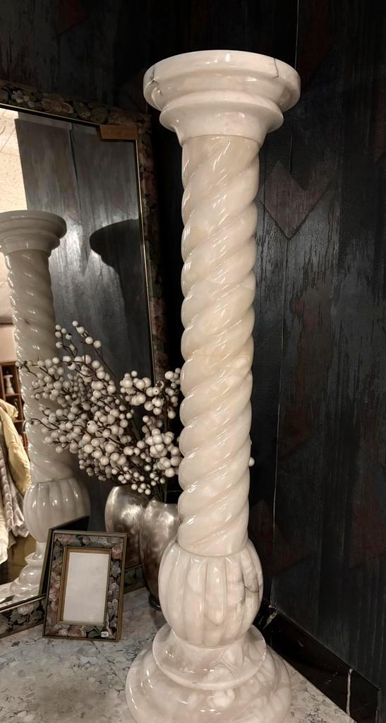 Vintage zuil in albast, Huis en Inrichting, Woonaccessoires | Zuilen en Pilaren, Zo goed als nieuw, Ophalen